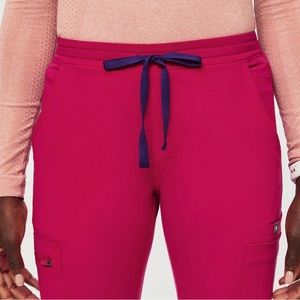 Figs small petite Yola skinny pants in Ultra Rose